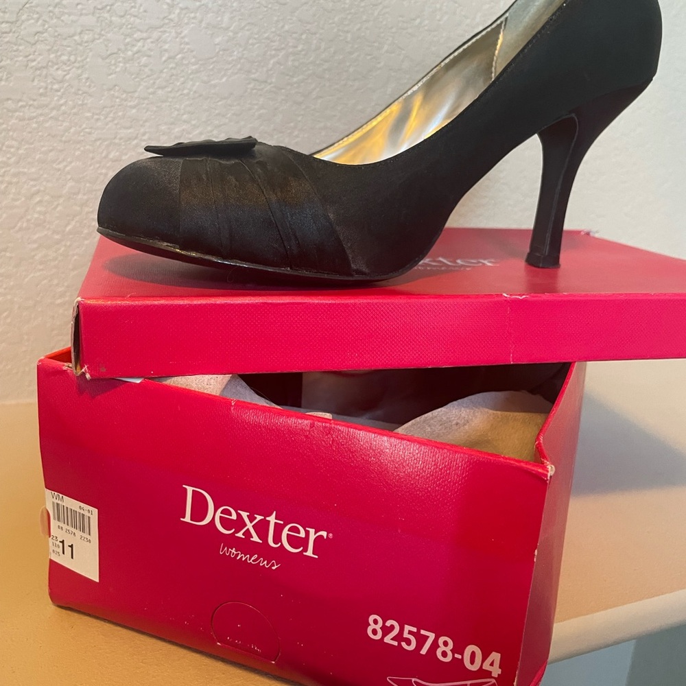 Dexter Black Classic Heels Rounded Toe